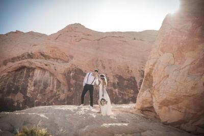Wedding in French at Valley of Fire Wedding in French at Valley of Fire