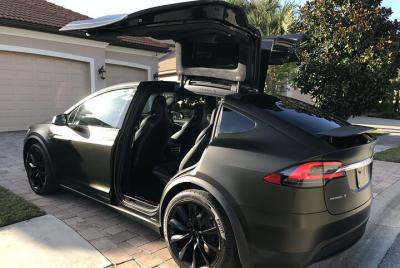 Round trip Private Transfer Las Vegas airport by eco friendly premium Tesla cars Round trip Private Transfer Las Vegas airport by eco friendly premium Tesla cars