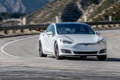 Private Airport Transfer from Las Vegas Airport to Las Vegas by Luxury Tesla S Private Airport Transfer from Las Vegas Airport to Las Vegas by Luxury Tesla S