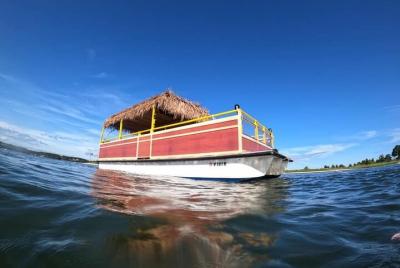Private HampTiki Boat Tour in Peconic Bay and Shinnecock Park