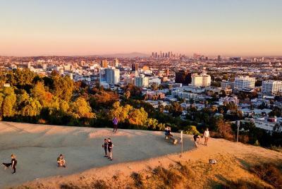 2-Hour Hollywood Walking and Hiking Sunset Tour with Skyline View
