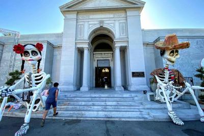 Notorious Los Angeles: Private Haunted and True Crime City Tour