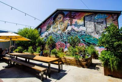 Pretty Gritty Arts District Tour Pretty Gritty Arts District Tour