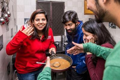 Delhi Cultural Experience: Cook and Eat with a Local Family