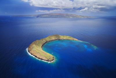 Molokini Crater and Turtle Town Snorkeling Tour from Ma Molokini Crater and Turtle Town Snorkeling Tour from Ma'alaea Harbor