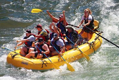 Full-Day Whitewater Rafting Trip in Salmon River with Lunch
