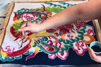 Make and paint a Malaysian batik scarf Make and paint a Malaysian batik scarf
