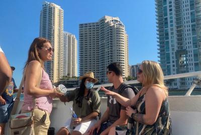 Miami Sightseeing Cruise and Double Decker Bus Combo - English an Miami Sightseeing Cruise and Double Decker Bus Combo - English an