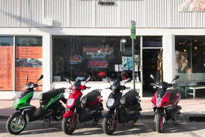 Rent A Large Double Scooter 2Hrs + 1Hr Free in Florida