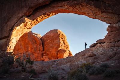Full-Day Private Hiking Tour in Arches National Park 