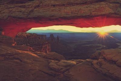Sunset Scenic Tour of Canyonlands National Park & Dead Horse Pt