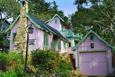 Carmel-by-the-Sea Carmel-by-the-Sea's Fairytale Houses: A Self-Guided Walking Tour