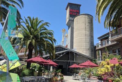 Self-guided Napa Scavenger Hunt Walking Tour and Game