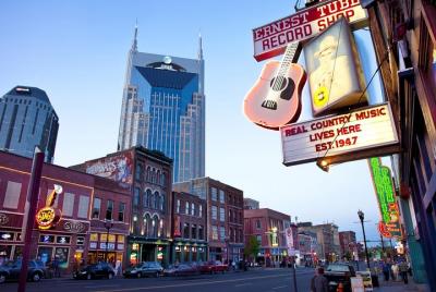 Nashville VIP Style Tour with A Local Singer Songwriter 