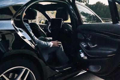 Private Transfer: New Orleans to Louis Armstrong Airport MSY in B