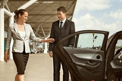 Private Roundtrip Transfer: MSY to Hotel or Cruise Port