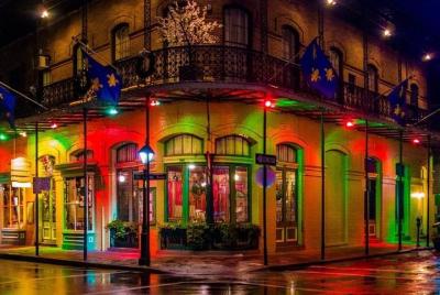 Jingle Bells New Orleans History and Beer Walking Tour Jingle Bells New Orleans History and Beer Walking Tour