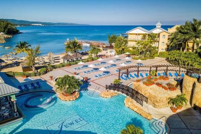 Private Airport Transfer to Jewel Paradise Cove Resort Private Airport Transfer to Jewel Paradise Cove Resort