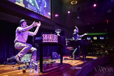 Times Square Shake Rattle and Roll plus Dining Experience Times Square Shake Rattle and Roll plus Dining Experience