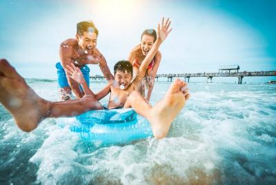 Day Trip to Clearwater Beach with Optional Lunch & Transport From Orlando Day Trip to Clearwater Beach with Optional Lunch & Transport From Orlando