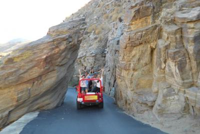 Indian Canyons Walking Tour by Jeep from Palm Desert Indian Canyons Walking Tour by Jeep from Palm Desert