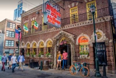 Philadelphia Bar Hunt: Olde City Tavern Takeover Philadelphia Bar Hunt: Olde City Tavern Takeover