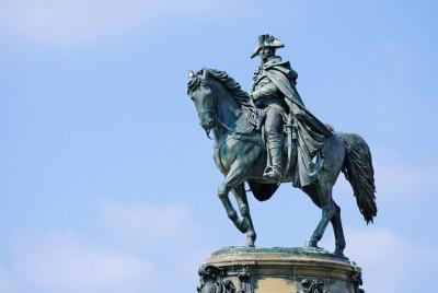 Private Family Walking Tour: In the Footsteps of the Founders Private Family Walking Tour: In the Footsteps of the Founders