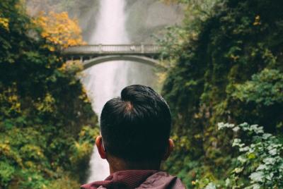 Visit Multnomah Falls, two waterfalls, & Vista House Visit Multnomah Falls, two waterfalls, & Vista House