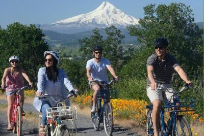 E-bike in Oregon’s Columbia River Gorges E-bike in Oregon’s Columbia River Gorges