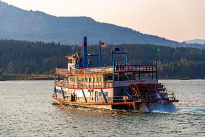 2-Hour Columbia River Gorge Sightseeing Cruise 2-Hour Columbia River Gorge Sightseeing Cruise