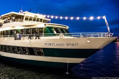 2.5-Hour Dinner Cruise Through Downtown Portland 2.5-Hour Dinner Cruise Through Downtown Portland