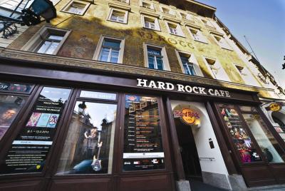 Skip the Line: Hard Rock Cafe Prague Including Meal