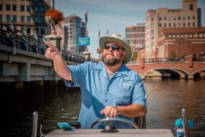 Narrated Boat Tours Narrated Boat Tours