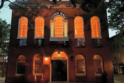 History & Hauntings of Salem Guided Walking Tour History & Hauntings of Salem Guided Walking Tour
