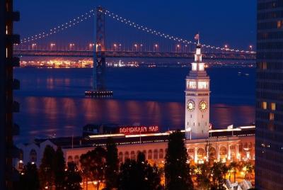 San Francisco Helicopter Tour and Sunset Dinner Cruise