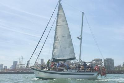 1.5-hour San Francisco Bay Sailing Tour 1.5-hour San Francisco Bay Sailing Tour