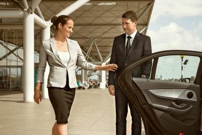 San Francisco Departure Chauffeur Driven Airport Transfer by Executive Sedan San Francisco Departure Chauffeur Driven Airport Transfer by Executive Sedan