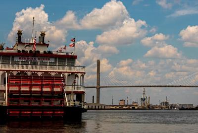 Savannah Waterfront: City Exploration Game Savannah Waterfront: City Exploration Game
