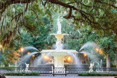Self-Guided Audio Tour of Savannah’s Historical District Self-Guided Audio Tour of Savannah’s Historical District