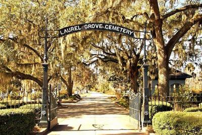 Savannah Savannah's Laurel Grove Cemetery Tour