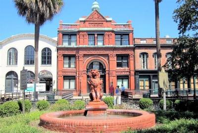Historic Savannah Guided Walking Tour Historic Savannah Guided Walking Tour
