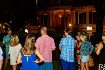 Savannah Ghost Tour for Adults with Alcoholic Drinks Included Savannah Ghost Tour for Adults with Alcoholic Drinks Included