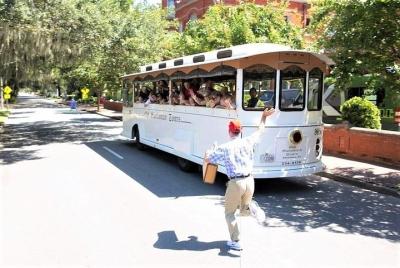 Hop-On Hop-Off Sightseeing Trolley Tour of Savannah Hop-On Hop-Off Sightseeing Trolley Tour of Savannah
