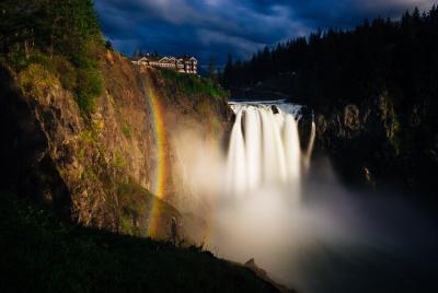 Half-Day Private Tour of Snoqualmie Falls with Pick Up