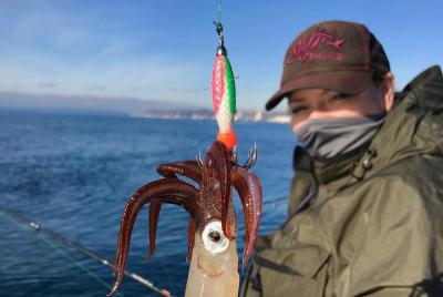 Squid Fishing on Private Guided Boat in Seattle City Waterfront 