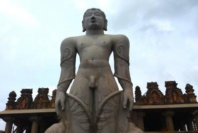 Bangalore day trip to World's largest monolith at Shravanabelagola with guide