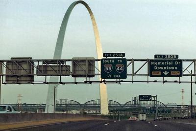 Interstate 55: St. Louis, MO to Springfield, IL Driving Audio Tour by VoiceMap Interstate 55: St. Louis, MO to Springfield, IL Driving Audio Tour by VoiceMap