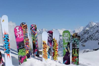 Vail and Beaver Creek Performance Snowboard Rental Including Deli