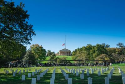 Arlington National Cemetery Hop-On Hop-Off Tour Arlington National Cemetery Hop-On Hop-Off Tour
