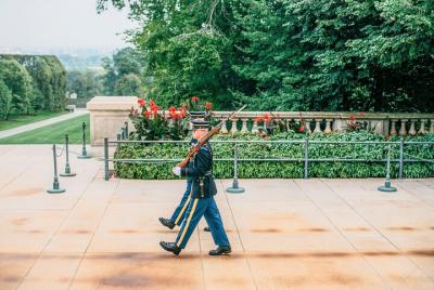 Arlington National Cemetery Guided Walking Tour with Changing of  Arlington National Cemetery Guided Walking Tour with Changing of